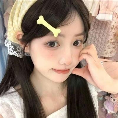 爱你像心跳难触摸